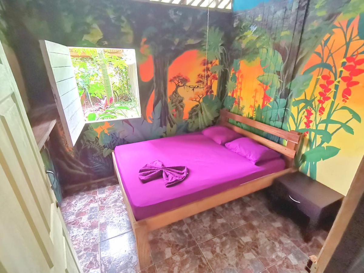 Oasis Hostel Puerto Viejo de Talamanca Екстериор снимка