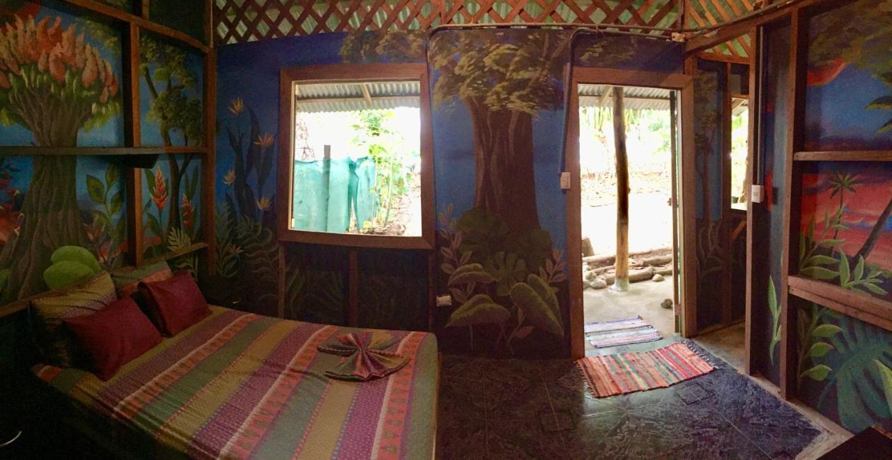 Oasis Hostel Puerto Viejo de Talamanca Екстериор снимка